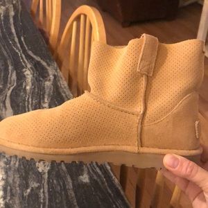 Unlined Ugg classic mini bootie
